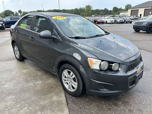 Used 2014 Chevrolet Sonic LT FWD image 3