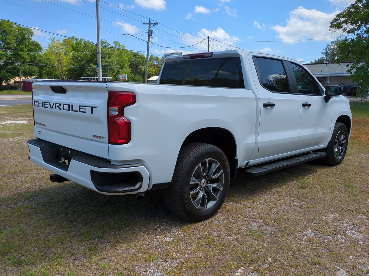 Used 2025 Chevrolet Silverado 1500 RST RWD image 4