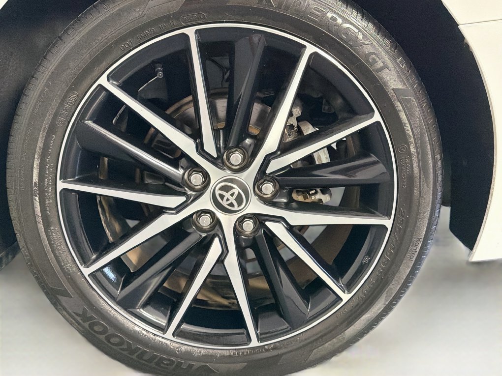 Used 2021 Toyota Camry SE FWD image 30