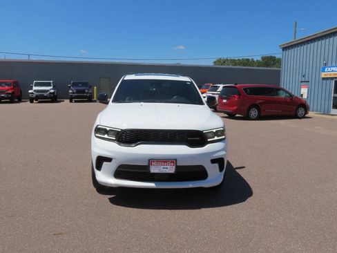 Used 2025 Dodge Durango GT AWD/4WD image 3
