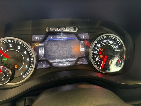 Used 2023 RAM 1500 Big Horn AWD/4WD image 6