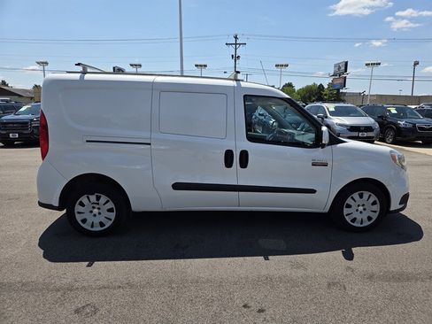 Used 2019 RAM ProMaster City Tradesman SLT FWD image 2