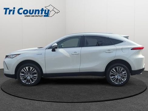 Certified 2021 Toyota Venza XLE w/ Softex Package AWD/4WD image 5