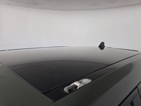 Used 2022 Rivian R1T Launch Edition image 13