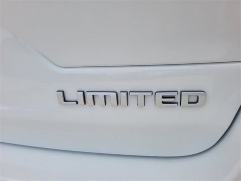 New 2025 Jeep Grand Cherokee Limited image 13