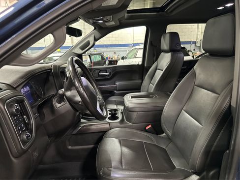 Used 2022 Chevrolet Silverado 1500 LTZ w/ LTZ Premium Package AWD/4WD image 9