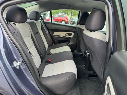 Used 2014 Chevrolet Cruze LS FWD image 16