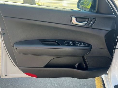 Used 2017 Kia Optima SX image 21