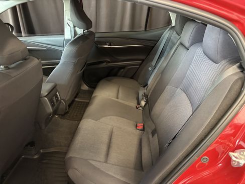 Used 2025 Toyota Camry LE FWD image 10