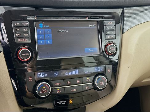 Used 2016 Nissan Rogue SL AWD/4WD image 19