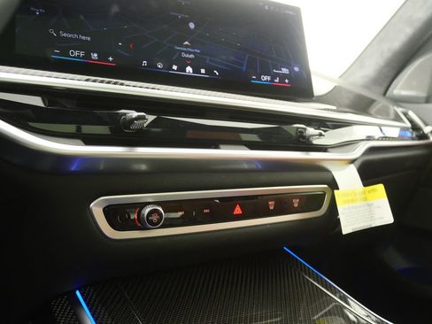 Certified 2025 BMW X7 M60i image 29