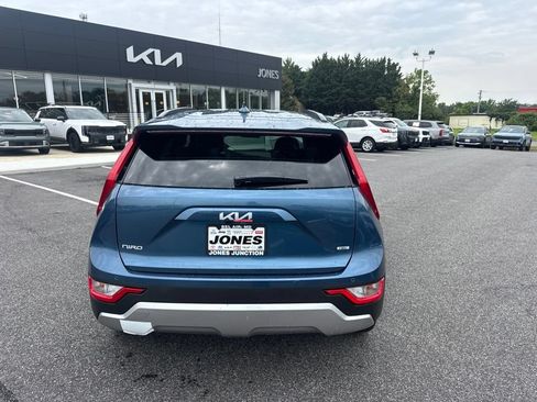 New 2026 Kia Niro EX FWD image 6