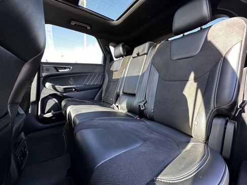 Used 2019 Ford Edge ST w/ Equipment Group 401A AWD/4WD image 30
