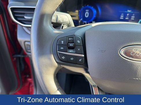Used 2020 Ford Explorer Platinum w/ Premium Technology Package image 22