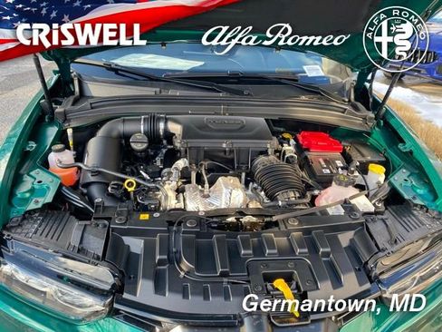 New 2025 Alfa Romeo Tonale w/ Premium Package image 10