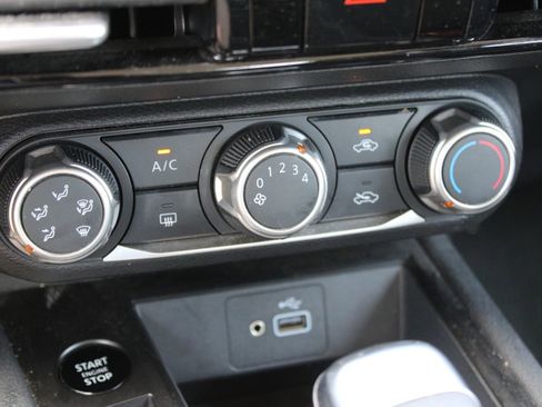 Used 2025 Nissan Kicks S image 21