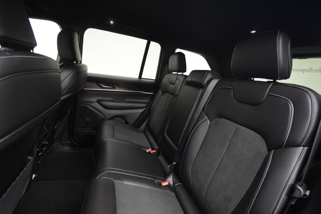 New 2027 Jeep Grand Cherokee 4WD image 33