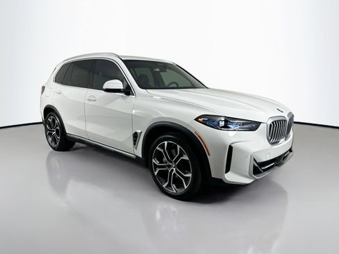 Certified 2025 BMW X5 xDrive40i w/ Parking Assistance Package image 4