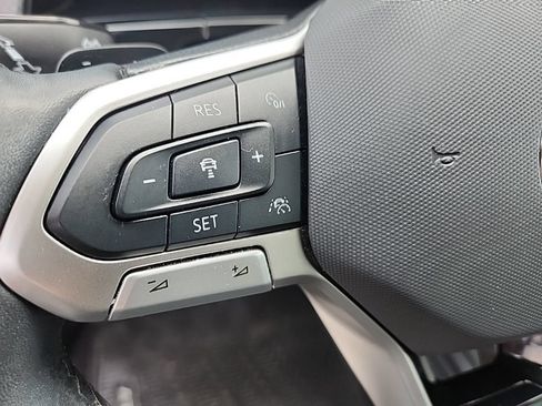 Used 2024 Volkswagen Atlas Peak Edition SEL AWD/4WD image 12