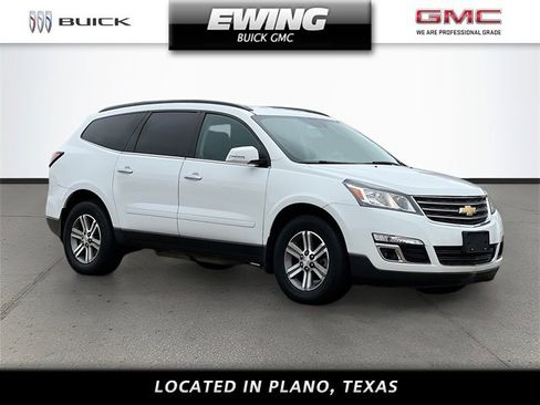 Used 2017 Chevrolet Traverse LT image 1