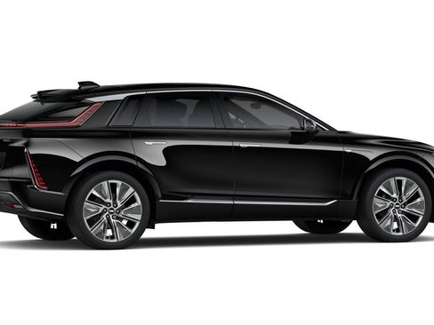 New 2026 Cadillac Lyriq Signature Luxury AWD/4WD image 16