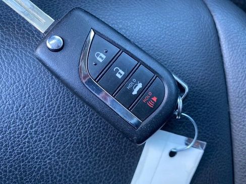 Used 2023 Toyota Camry SE image 22