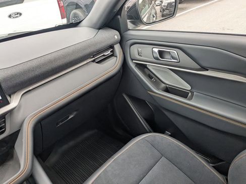 New 2026 Ford Explorer ST-Line w/ ST-Line Street Pack RWD image 18