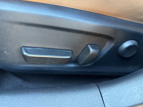 Used 2019 Lexus IS 300 AWD w/ Navigation Package image 39