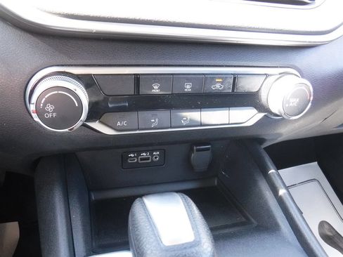 Used 2022 Nissan Altima 2.5 SV FWD image 15