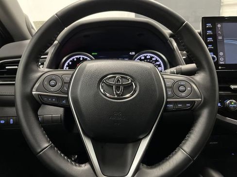 Used 2023 Toyota Camry XLE image 17