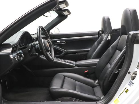 Used 2019 Porsche 911 Carrera image 18