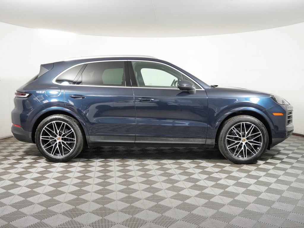 Certified 2024 Porsche Cayenne AWD/4WD image 8