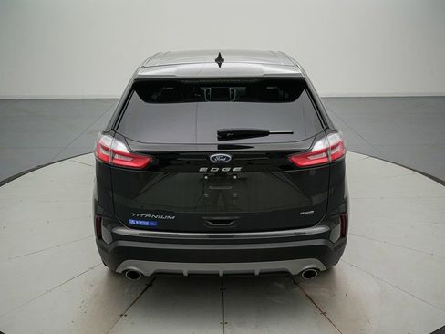Certified 2022 Ford Edge Titanium image 5