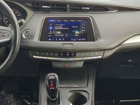 Used 2023 Cadillac XT4 Premium Luxury AWD/4WD image 17
