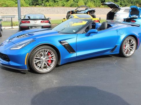 Used 2016 Chevrolet Corvette Z06 w/ 3LZ Preferred Equipment Group RWD image 2