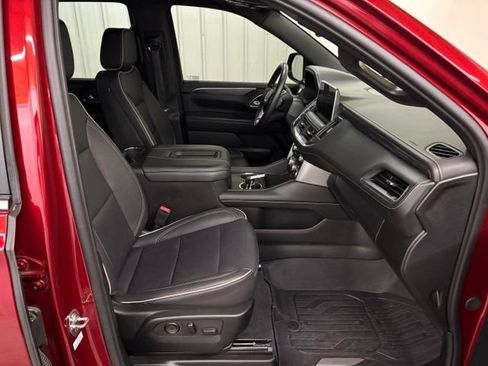 Used 2023 GMC Yukon SLT w/ SLT Premium Package AWD/4WD image 30