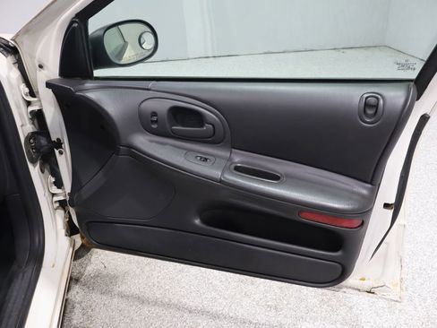 Used 2004 Dodge Intrepid SE image 22