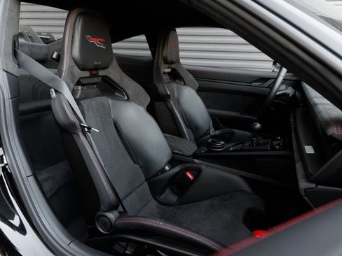 Certified 2026 Porsche 911 GT3 RWD image 40