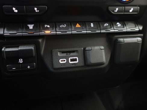 Used 2022 Chevrolet Silverado 2500 LT w/ All Star Edition image 48