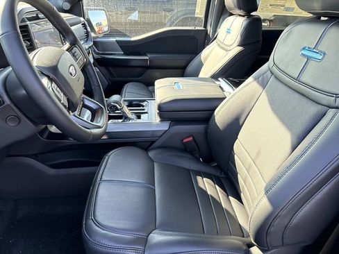 New 2025 Ford F150 Platinum w/ FX4 Off-Road Package image 23