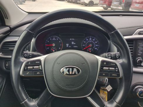 Used 2019 Kia Sorento LX w/ LX Convenience Package image 14