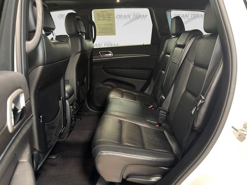 Used 2018 Jeep Grand Cherokee Limited AWD/4WD image 12