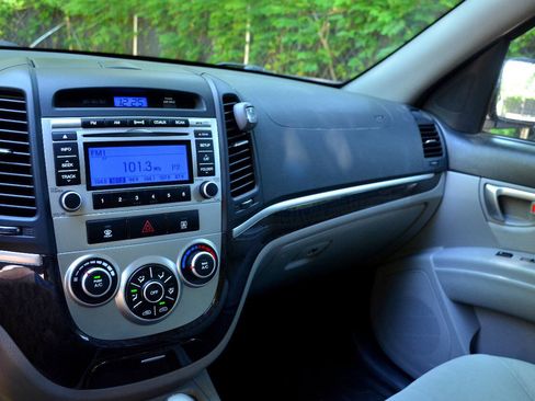 Used 2009 Hyundai Santa Fe SE AWD/4WD image 15