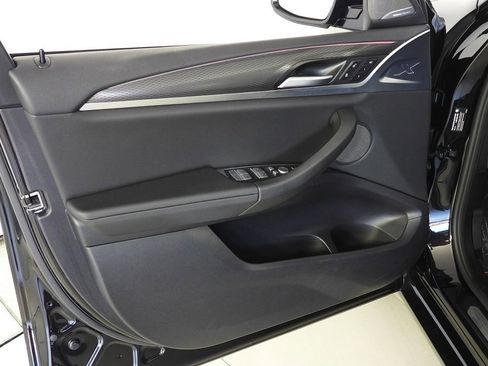 Certified 2024 BMW X4 xDrive30i w/ Premium Package image 11