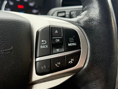 Used 2022 Ford Explorer XLT w/ Equipment Group 202A image 32