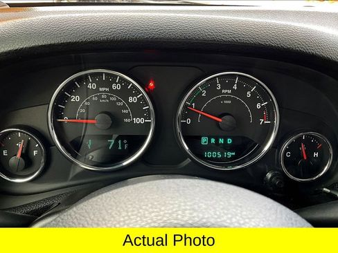 Used 2016 Jeep Wrangler Unlimited Sahara w/ Connectivity Group image 22