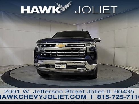 Used 2023 Chevrolet Silverado 1500 LTZ AWD/4WD image 3