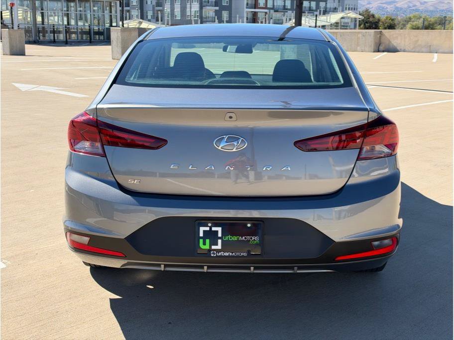 Used 2020 Hyundai Elantra SE w/ Cargo Package (C1) FWD image 7
