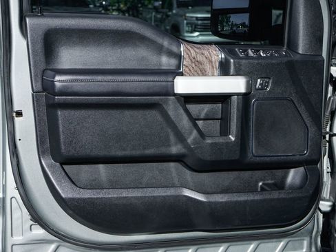 Used 2019 Ford F350 Lariat w/ Lariat Ultimate Package image 16