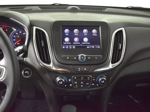 Used 2023 Chevrolet Equinox LT image 18